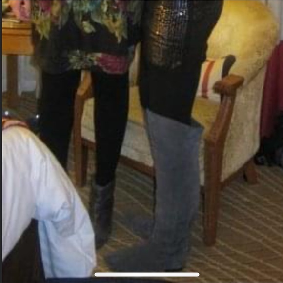 Over the knee Suede Gray Boots - Picture 3 of 4